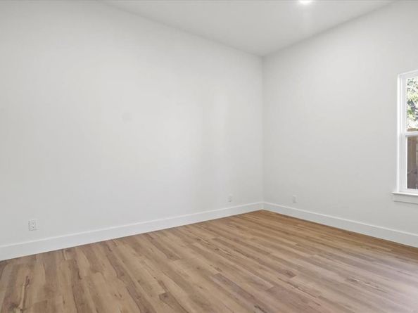 726  Pangburn  , Grand Prairie Texas 75051