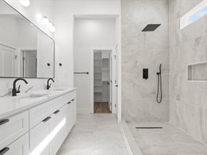 726  Pangburn  , Grand Prairie Texas 75051