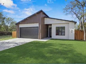 726  Pangburn  , Grand Prairie Texas 75051