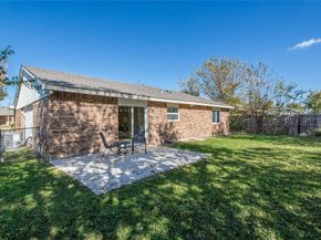 1317  California Trail , Grand Prairie Texas 75052