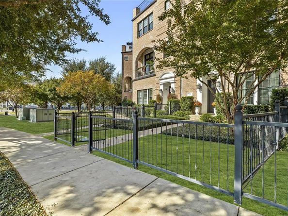 712  Sid Rich Drive , Irving Texas 75039