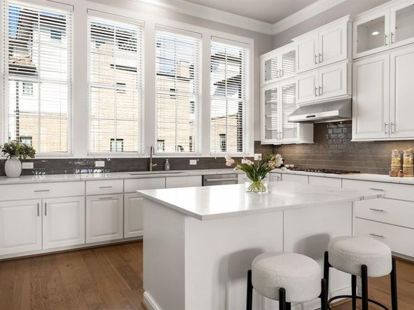 712  Sid Rich Drive , Irving Texas 75039