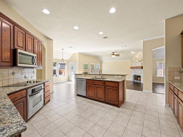 5633  Bandit Drive , Dallas Texas 75249