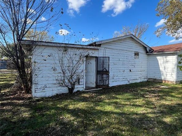 8204  Burroaks Drive , Dallas Texas 75217