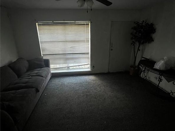 8204  Burroaks Drive , Dallas Texas 75217