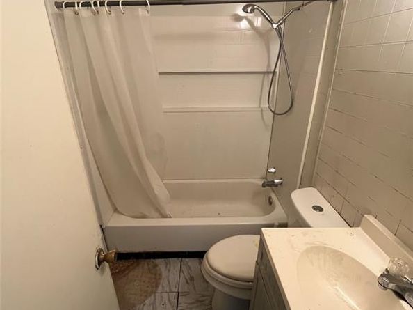 8204  Burroaks Drive , Dallas Texas 75217