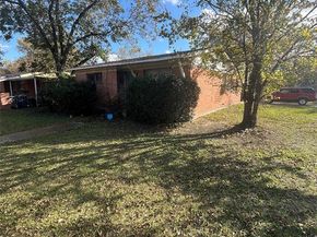 8204  Burroaks Drive , Dallas Texas 75217