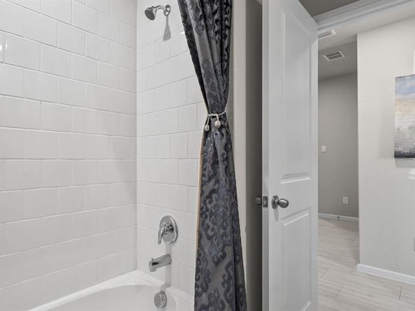 8437  HOLLYMEAD Lane , Fort Worth Texas 76131