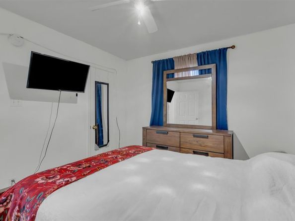 929  Hall Street , Lancaster Texas 75146