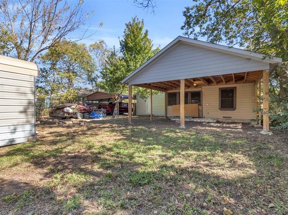 929  Hall Street , Lancaster Texas 75146