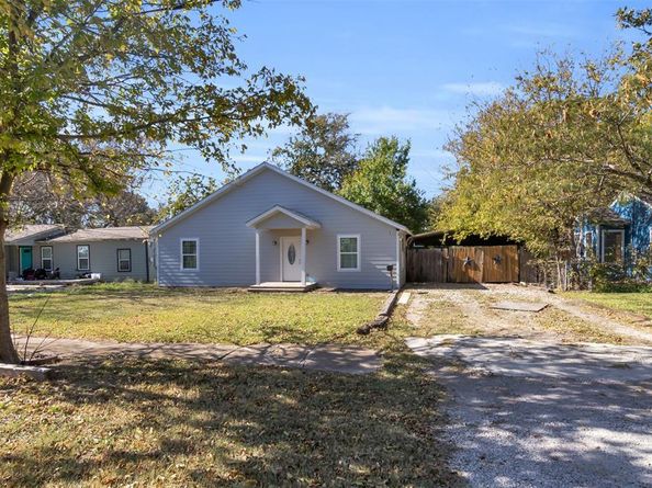 929  Hall Street , Lancaster Texas 75146