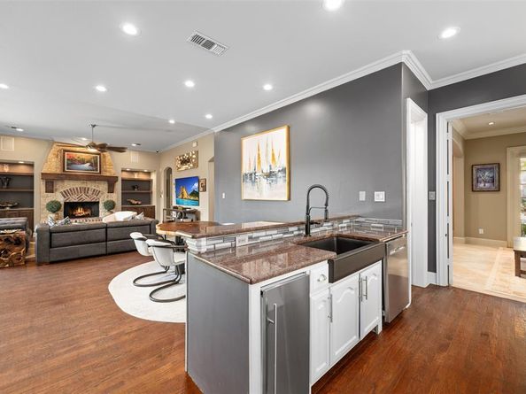 5115  Shoreline Drive , Frisco Texas 75034