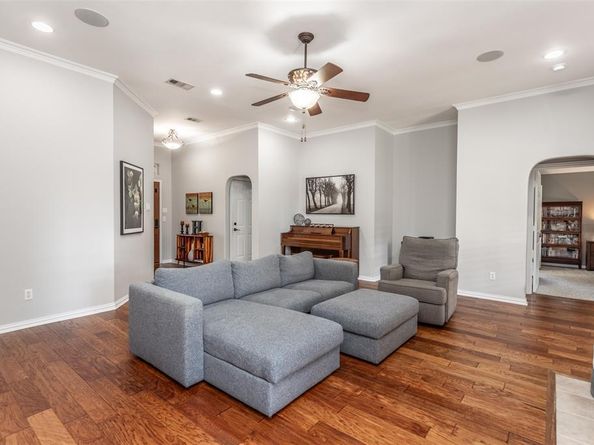 2200  High Meadow Drive , Denton Texas 76208