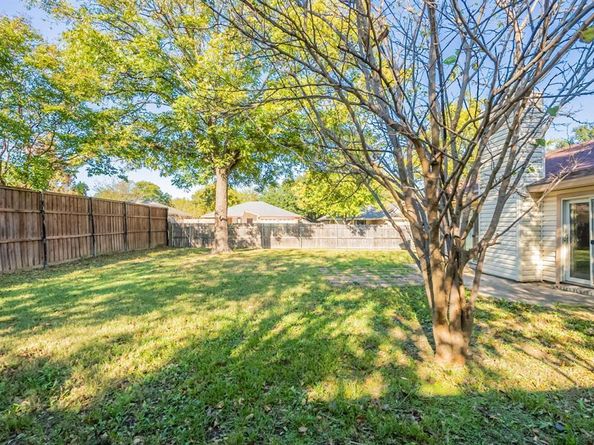 5300  Virburnum Court , Arlington Texas 76018