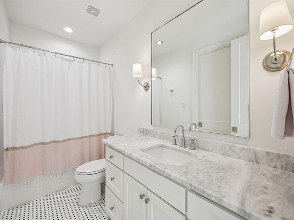 6815  Stichter Avenue , Dallas Texas 75230