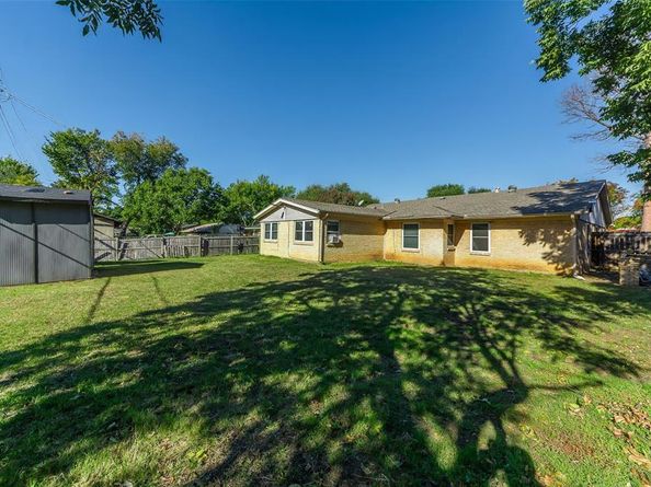 1818  Hillcrest Drive , Irving Texas 75062