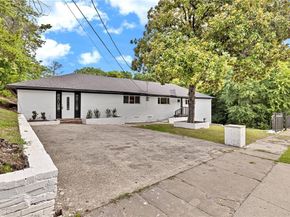 1621  Stella Avenue , Dallas Texas 75216