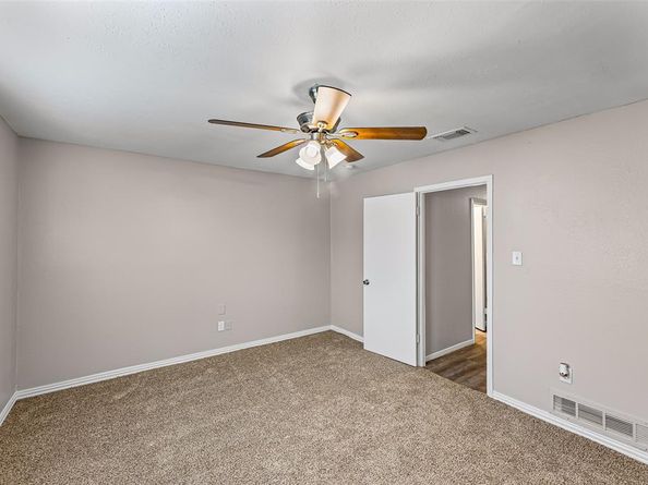 221  Asbury Drive , Saginaw Texas 76179