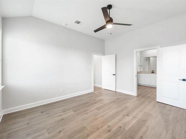 1016  Cedar Street , Hutchins Texas 75141