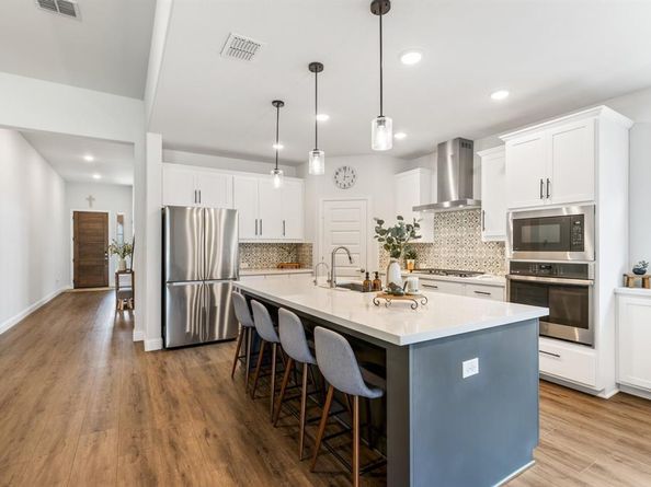 313  Savannah Lane , Oak Point Texas 75068