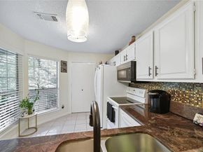 14277  PRESTON Road  421, Dallas Texas 75254