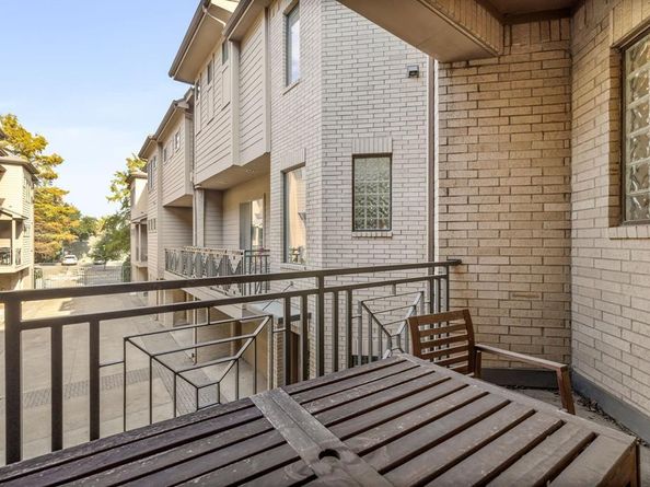 4023  Rawlins Street  105, Dallas Texas 75219