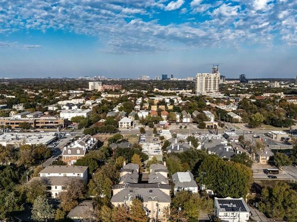 4023  Rawlins Street  105, Dallas Texas 75219