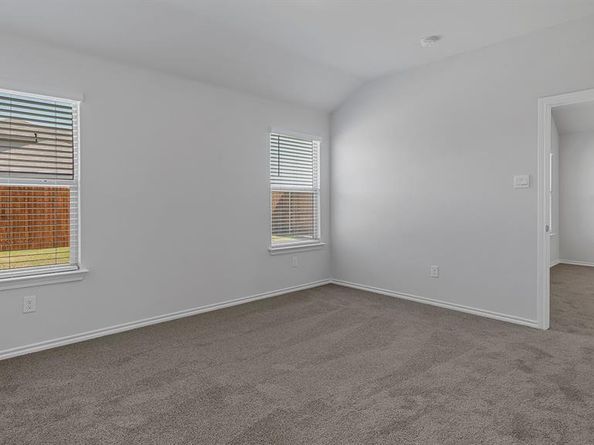 528  SHADED GROVE Drive , Denton Texas 76259