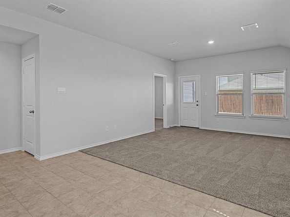 528  SHADED GROVE Drive , Denton Texas 76259