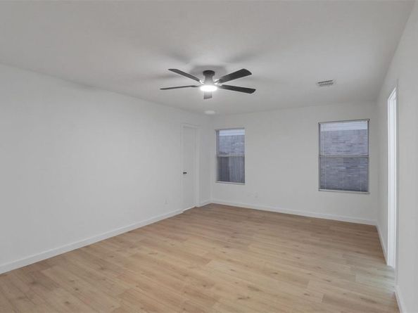 2924  Volturno Drive , Grand Prairie Texas 75052