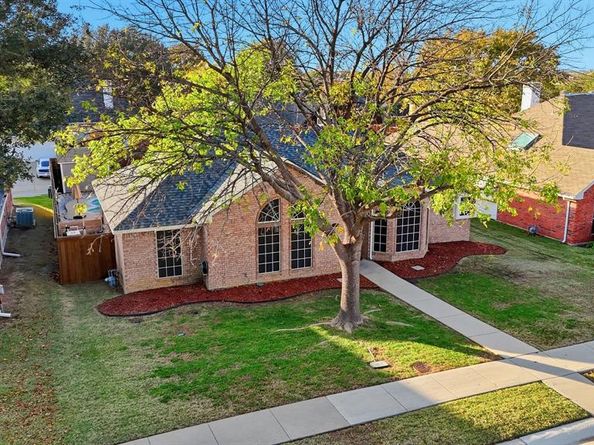 2060  Heather Glen Drive , Lewisville Texas 75067