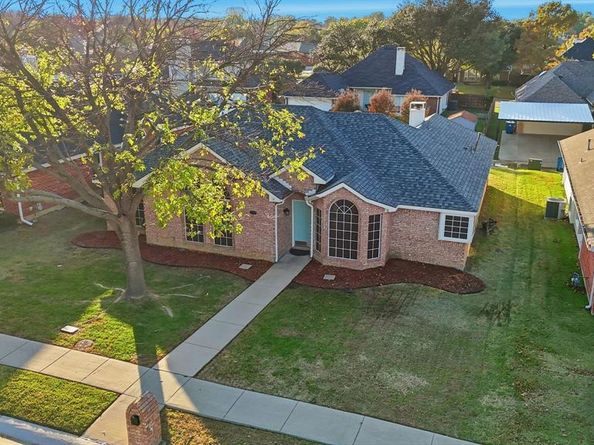 2060  Heather Glen Drive , Lewisville Texas 75067