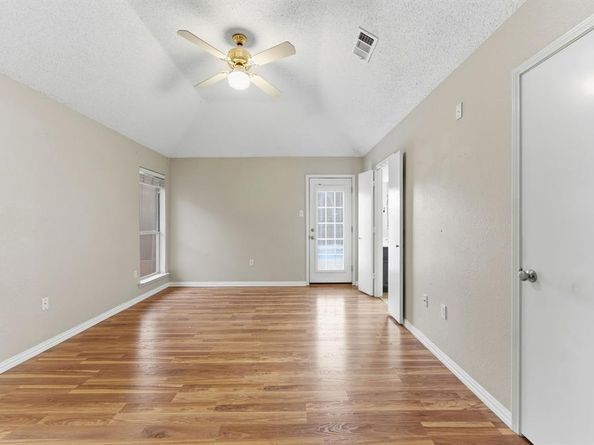 2060  Heather Glen Drive , Lewisville Texas 75067