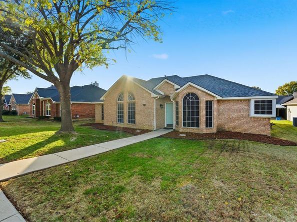 2060  Heather Glen Drive , Lewisville Texas 75067