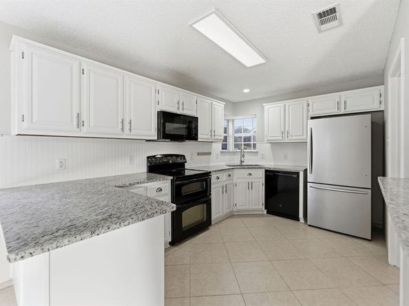 2060  Heather Glen Drive , Lewisville Texas 75067