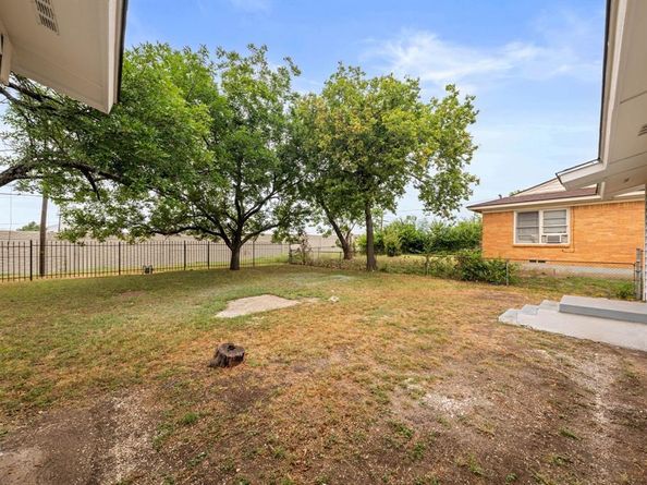 4129  Huckleberry Circle , Dallas Texas 75216