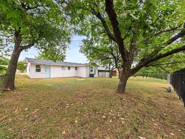 4129  Huckleberry Circle , Dallas Texas 75216