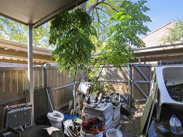 5750  Phoenix Drive  1, Dallas Texas 75231