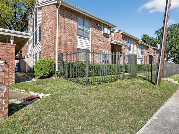 5750  Phoenix Drive  1, Dallas Texas 75231