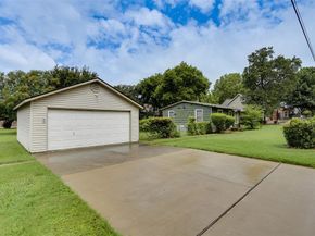 802  Cardinal Road , Mansfield Texas 76063