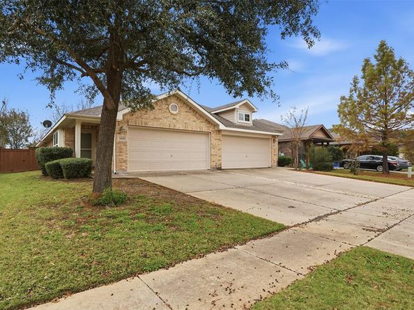 1425  Ravenwood Drive , Mansfield Texas 76063