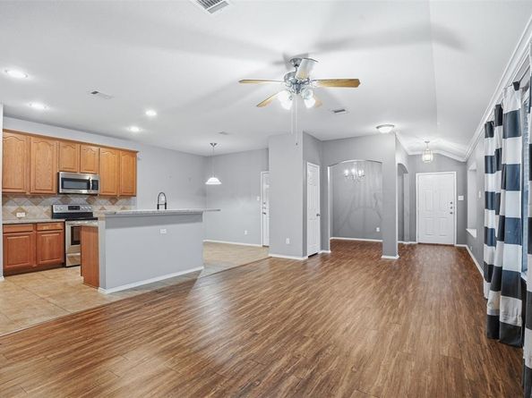 1425  Ravenwood Drive , Mansfield Texas 76063