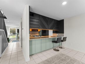 7125  Fair Oaks Avenue  12, Dallas Texas 75231