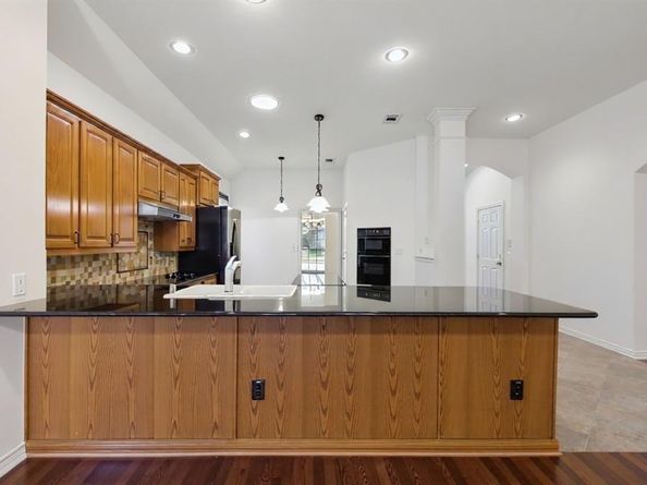 2219  Pecan Grove Court , Dallas Texas 75228