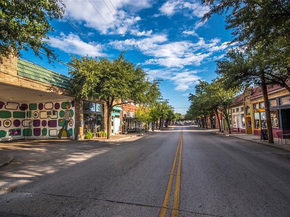 617  Haines Avenue  A & B, Dallas Texas 75208