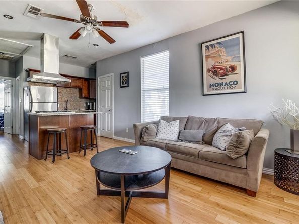 617  Haines Avenue  A & B, Dallas Texas 75208