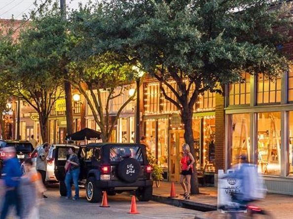 617  Haines Avenue  A & B, Dallas Texas 75208