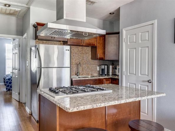 617  Haines Avenue  A & B, Dallas Texas 75208