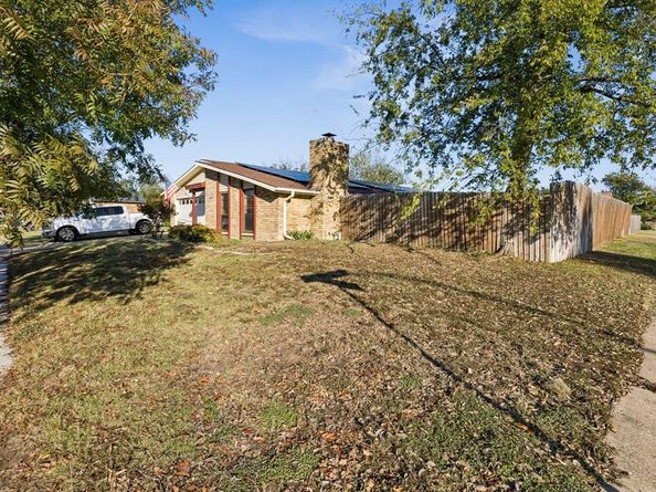 7016  Buttonwood Drive , Fort Worth Texas 76137