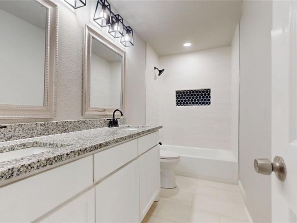 2220  Jenson Road , Fort Worth Texas 76112